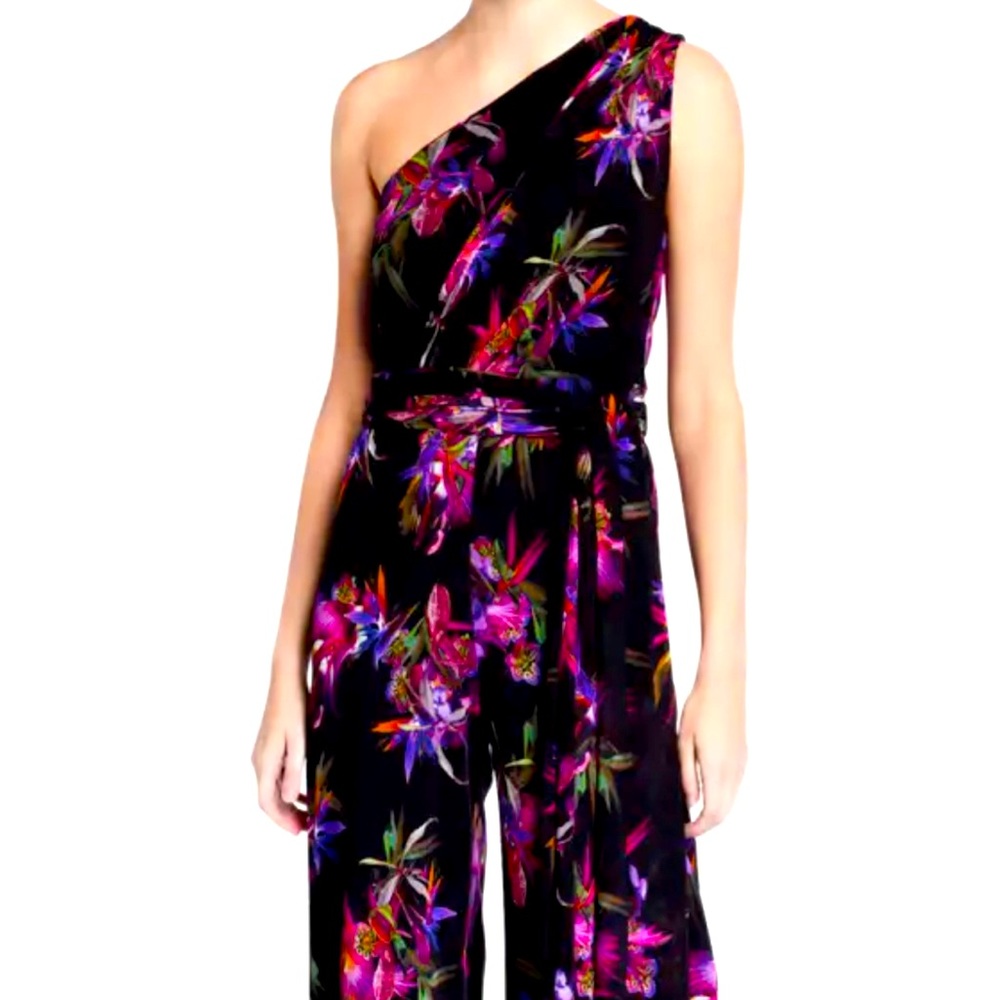 Fuzzi floral print jumpsuit with self-tie belt.size s